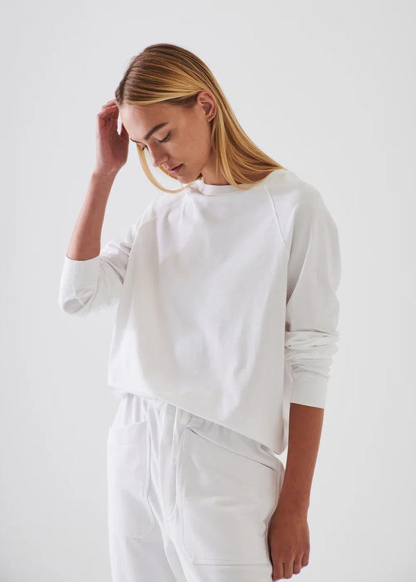 Iconic Raglan Sweatshirt I White