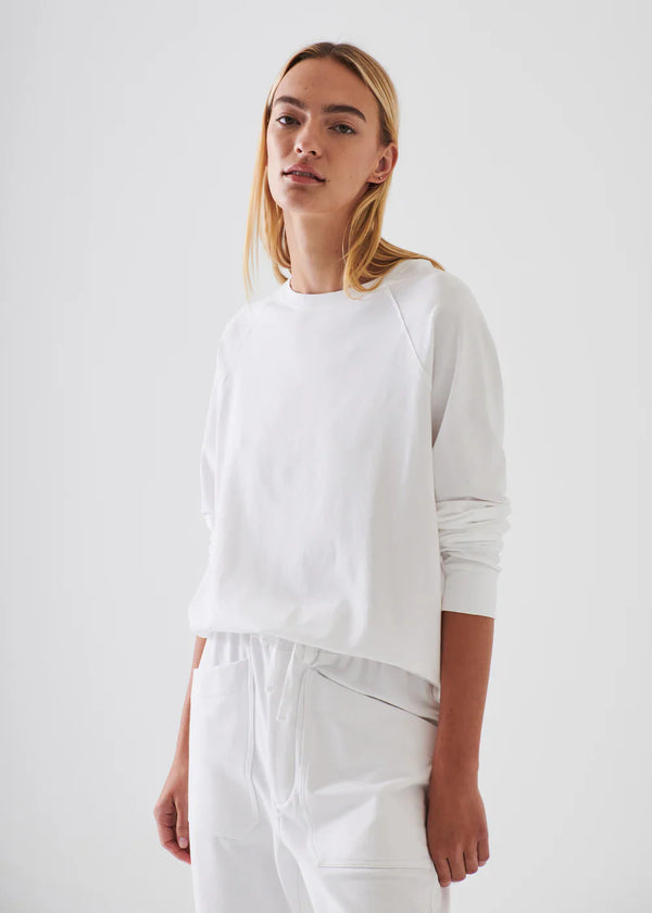 Iconic Raglan Sweatshirt I White