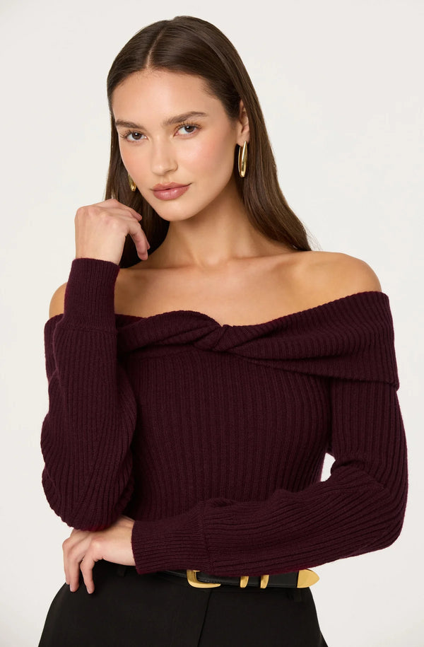 Tilde Twist Off-the-Shoulder Sweater I Wine
